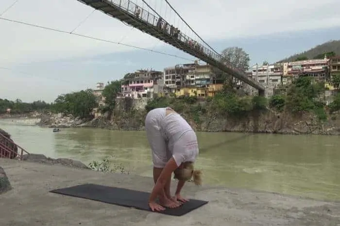 Hasta-Padasana pose 3